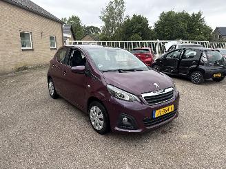 Damaged car Peugeot 108 1.0 e-VTi Active REST BPM €200,-!!! 2016/6
