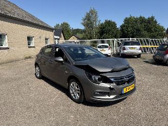 skadebil auto Opel Astra 1.4 Edition AUT REST BPM €800,-!!! 2016/5