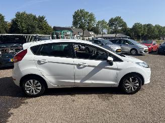 Ford Fiesta 1.25 Ghia REST BPM €150,-!!! picture 8