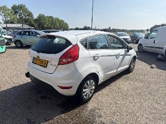 Ford Fiesta 1.25 Ghia REST BPM €150,-!!! picture 7