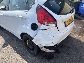 Ford Fiesta 1.25 Ghia REST BPM €150,-!!! picture 9