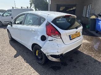 Ford Fiesta 1.25 Ghia REST BPM €150,-!!! picture 5
