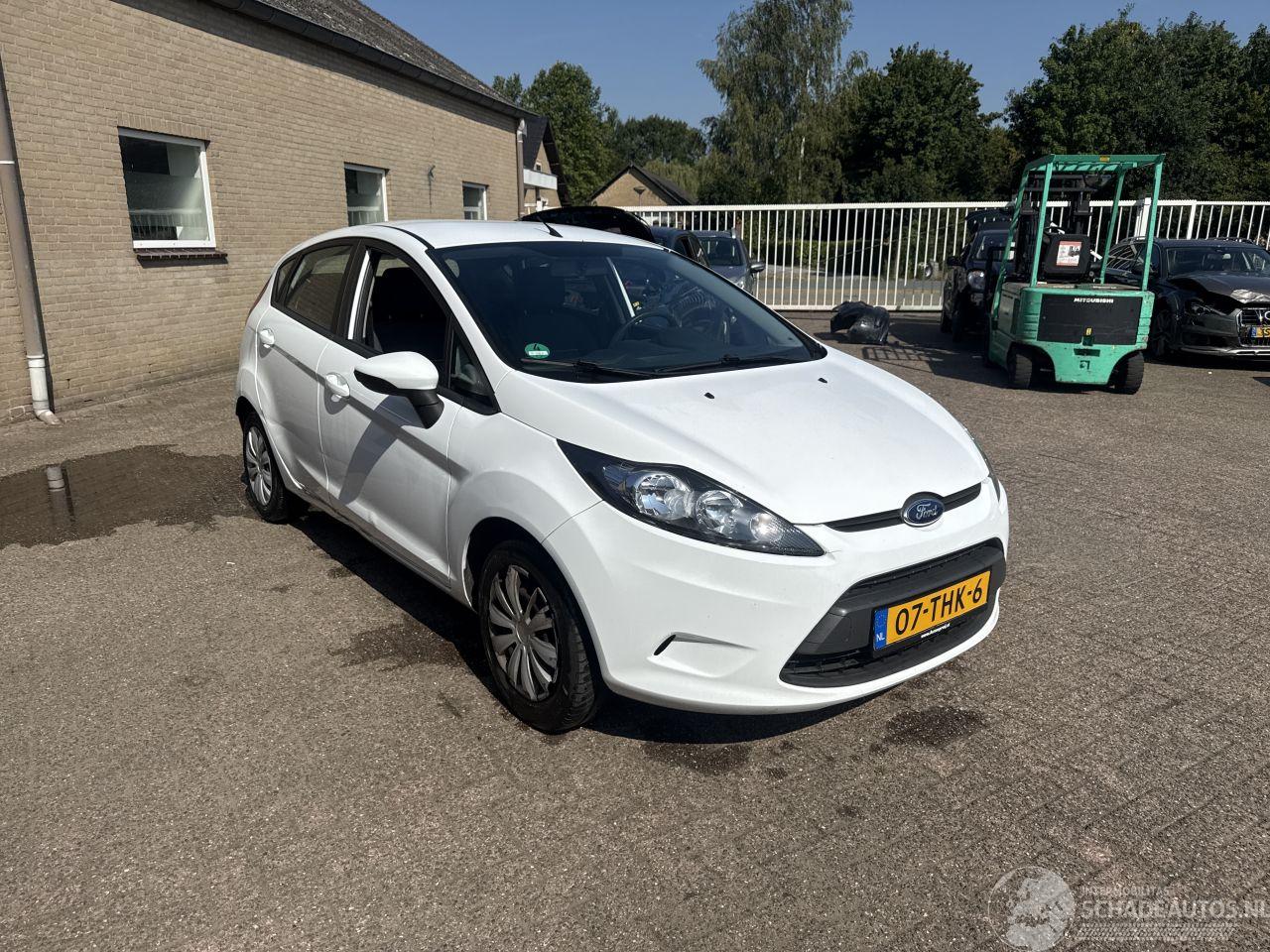 Ford Fiesta 1.25 Ghia REST BPM €150,-!!!