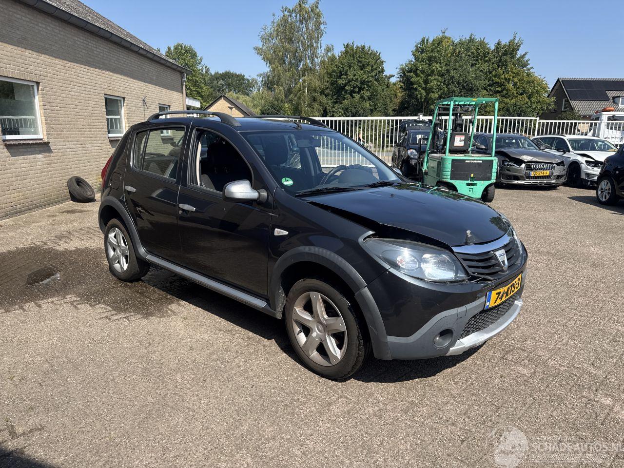 Dacia Sandero 1.6 Stepway REST BPM €100,-!!!