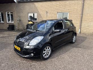 Toyota Yaris 1.3 VVTi Sol Sport picture 3