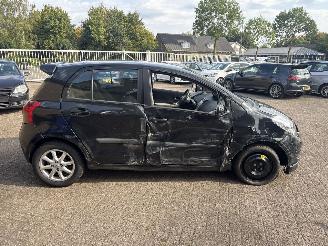 Toyota Yaris 1.3 VVTi Sol Sport picture 9