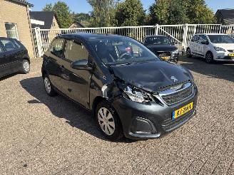 Schadeauto Peugeot 108 1.0 e-VTi Active WEINIG KILOMETERS 2014/12