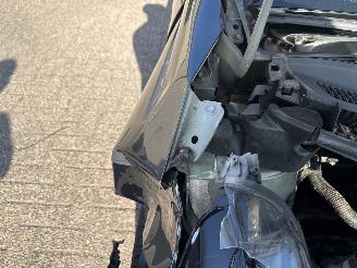 Peugeot 108 1.0 e-VTi Active WEINIG KILOMETERS picture 12