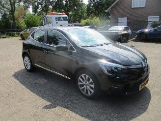 Voiture accidenté Renault Clio 1.0 TCe 90 Techno REST BPM €400,-!!! 2022/9