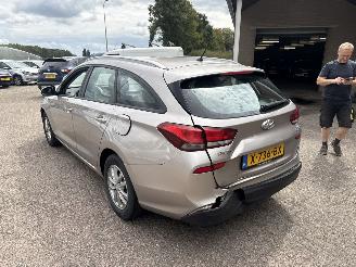 Hyundai I-30 1.0 T-GDI i-Drive REST BPM €1000,-!!! picture 3