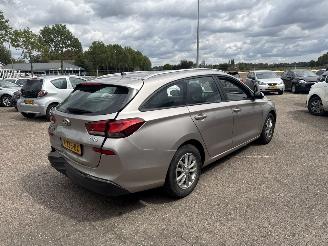 Hyundai I-30 1.0 T-GDI i-Drive REST BPM €1000,-!!! picture 7