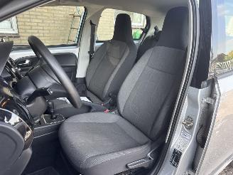 Volkswagen Up! 1.0 Move up! Bluemotion AUT REST BPM €200,-!!! picture 38