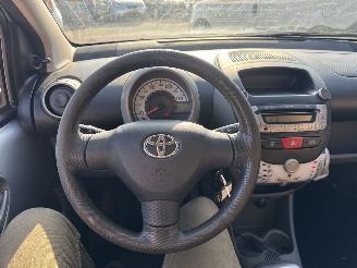 Toyota Aygo 1.0-12V Comfort Automaat picture 22