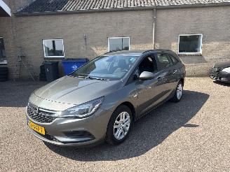 Opel Astra SPORTS TOURER 1.0 Business Ex REST BPM €700,-!!! picture 3