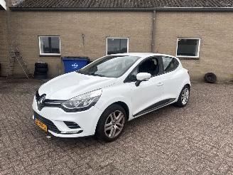Renault Clio 0.9 TCe Zen REST BPM €400,-!!! picture 3