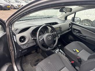 Toyota Yaris 1.5 Hybrid Dynamic AUT picture 19