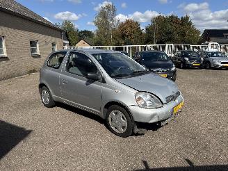 Coche accidentado Toyota Yaris 1.3-16V VVT-i Sol AUTOMAAT AIRCO 2000/4