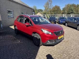 Coche accidentado Peugeot 2008 1.2 PureTech Blue Lion AUTOMAAT REST BPM €600,-!!! 2017/7