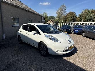Vaurioauto  passenger cars Nissan Leaf Base 24kWh 2013/12