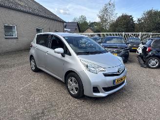 Damaged car Toyota Verso S 1.3 VVT-i Aspiration AUTOMAAT 2013/3