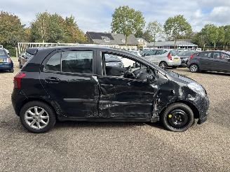 Toyota Yaris 1.3 VVTi Sol Sport picture 10