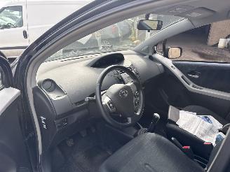 Toyota Yaris 1.3 VVTi Sol Sport picture 18