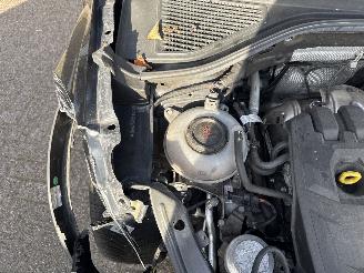 Volkswagen T-Roc 1.5 TSI Sport DSG REST BPM €300,-!!! picture 12