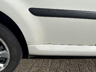 Peugeot 107 1.0-12V XR AIRCO picture 19