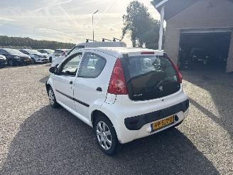 Peugeot 107 1.0-12V XR AIRCO picture 5