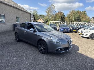 Coche accidentado Alfa Romeo Giulietta 1.4 T Distinctive 2015/3