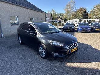 Damaged car Ford Focus 1.5 TDCI Titan. L.Ed AUTOMAAT REST BPM €800,-!!! 2016/7