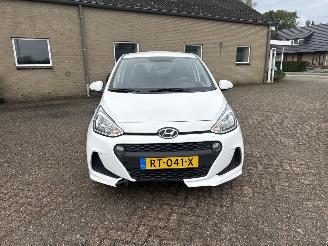 Hyundai I-10 1.0i Comfort REST BPM €300,-!!! picture 3