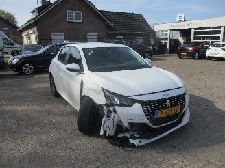 Unfallwagen Peugeot 208 1.2 PureTech Allure Pack 2021/12