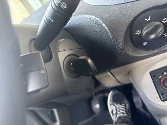 Renault Twingo 1.2 Authentique picture 15