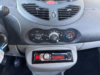 Renault Twingo 1.2 Authentique picture 16