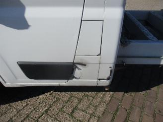 Peugeot Boxer 335 2.2 HDI L4 Prem. picture 10