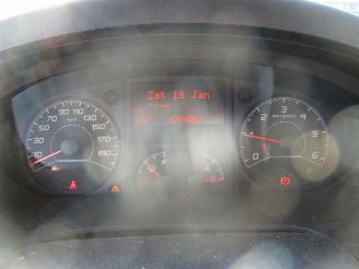 Peugeot Boxer 335 2.2 HDI L4 Prem. picture 13