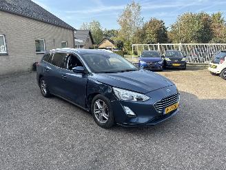 Unfallwagen Ford Focus 1.0 EcoBoost Trend Edition 2019/2