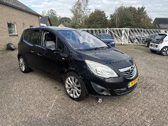 Schadeauto Opel Meriva 1.4 Turbo Cosmo REST BPM €300,-!!! 2012/3
