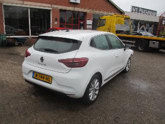 Renault Clio 1.0 TCe Bi-Fuel Intens picture 7