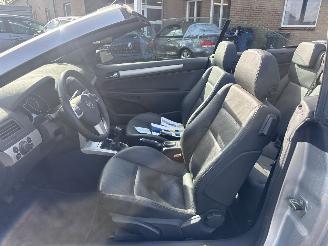 Opel Astra TWIN TOP 1.8 Cosmo WEINIG KILOMETERS picture 26
