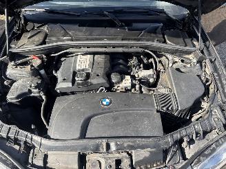 BMW 1-serie 118i Executive Cabrio picture 28