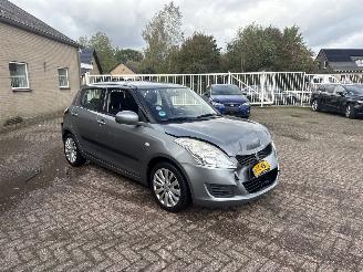 uszkodzony samochody osobowe Suzuki Swift 1.2 Comfort EASSS 2013/2