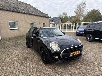 Schadeauto Mini Clubman 1.5 One Chili REST BPM €500,-!!! 2018/12