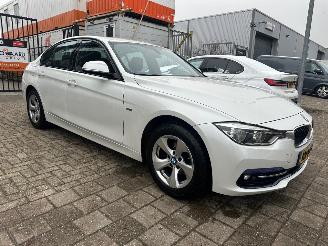 Auto incidentate BMW 3-serie 320i Aut Corporate Lease Executive 2018/2