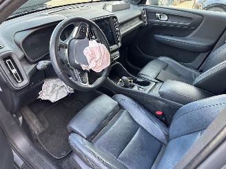 Volvo XC40 2.0 T4 Momentum picture 8
