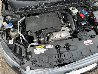 Peugeot 308 1.2 PureTech Blue Lease Premium picture 4