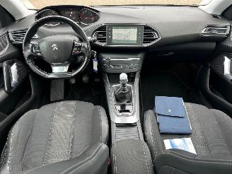 Peugeot 308 1.2 PureTech Blue Lease Premium picture 15