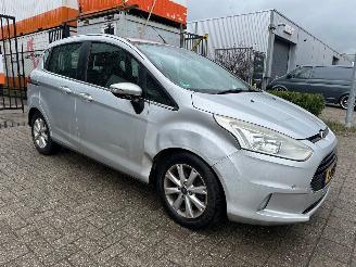 skadebil auto Ford B-Max 1.6 TDCI Titanium 2014/2