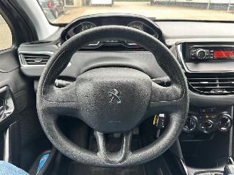 Peugeot 2008 1.2 PureTech Access picture 9